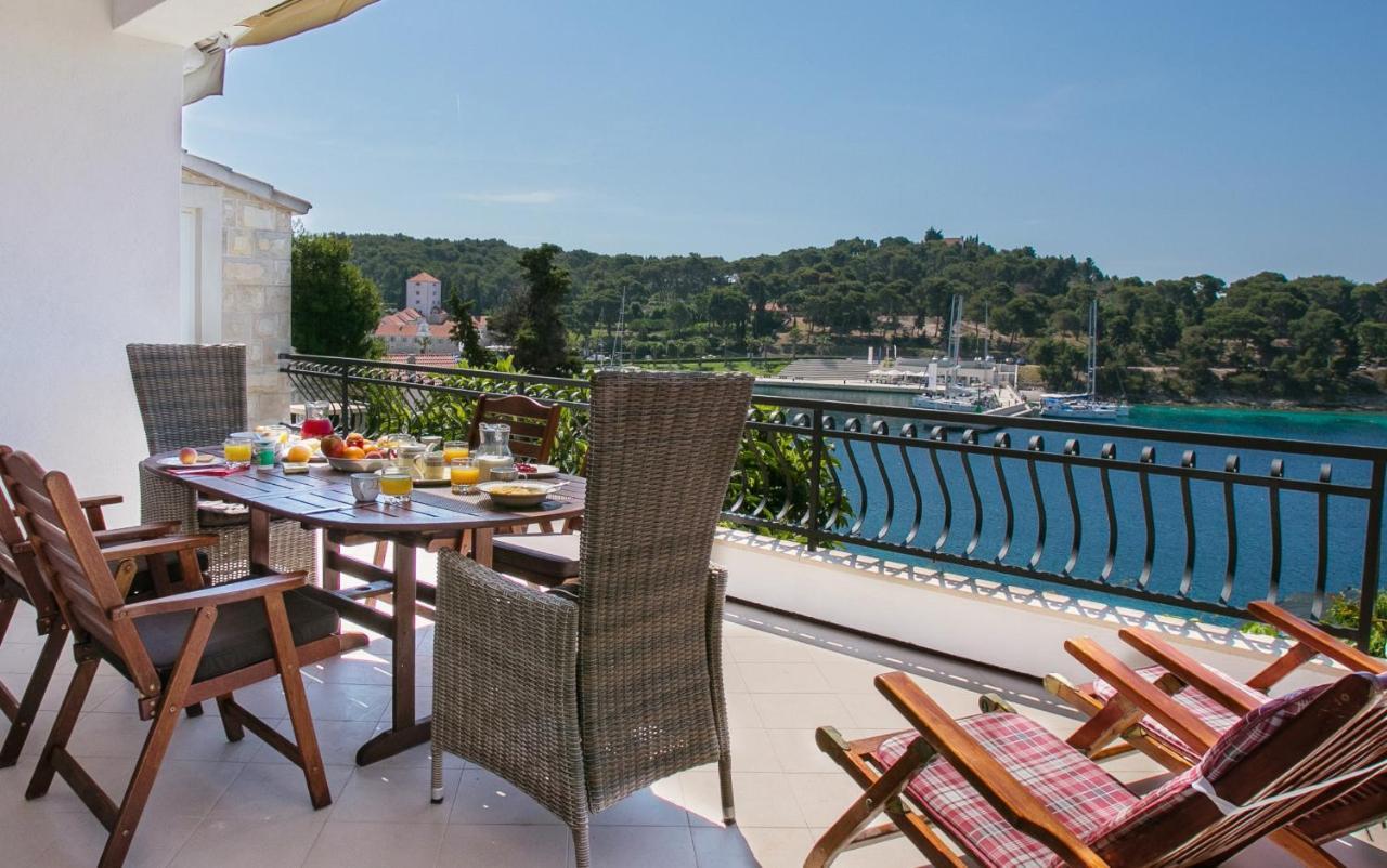 Golden View Luxury Apartment Maslinica Zewnętrze zdjęcie