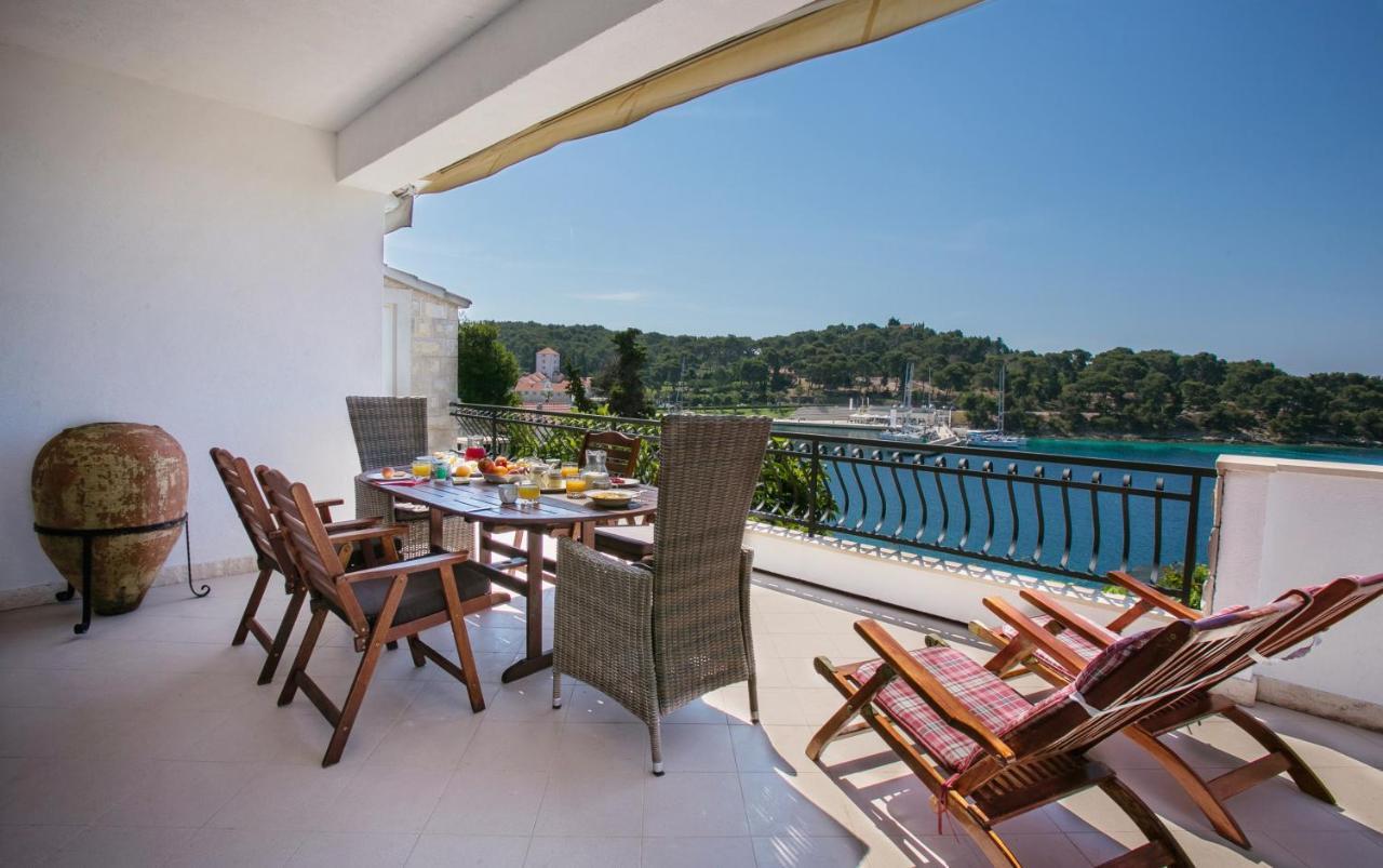 Golden View Luxury Apartment Maslinica Zewnętrze zdjęcie