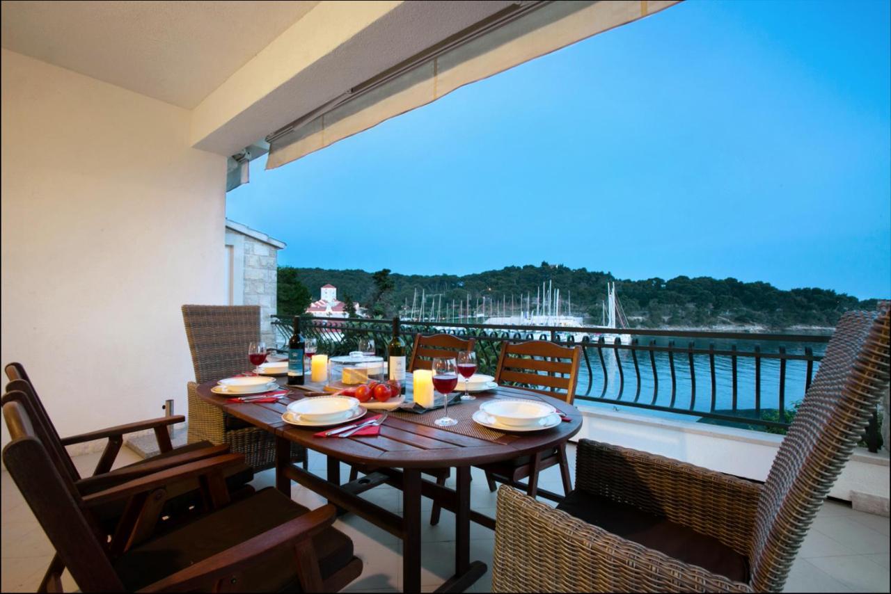 Golden View Luxury Apartment Maslinica Zewnętrze zdjęcie